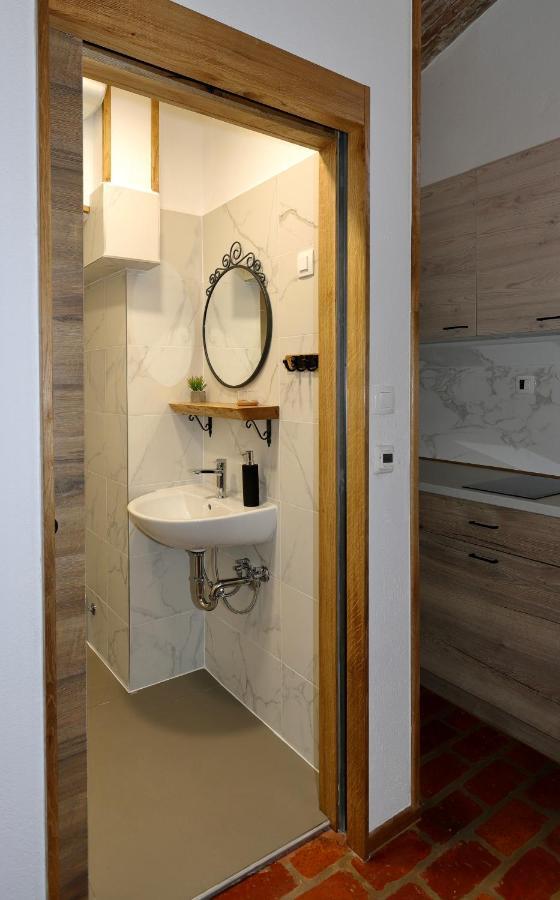 Podroom Apartments ลูบลิยานา ภายนอก รูปภาพ